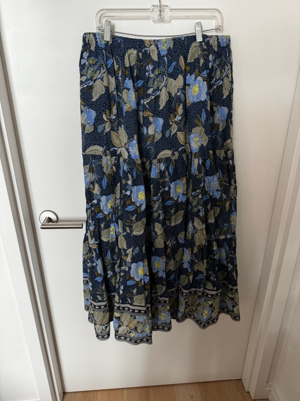 Treasure & Bond Blue Floral Maxi Skirt size L - elastic waistband and pockets